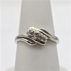 10K White Gold Round Natural Diamond Three-Stone Bypass Over Under Ring Size 7